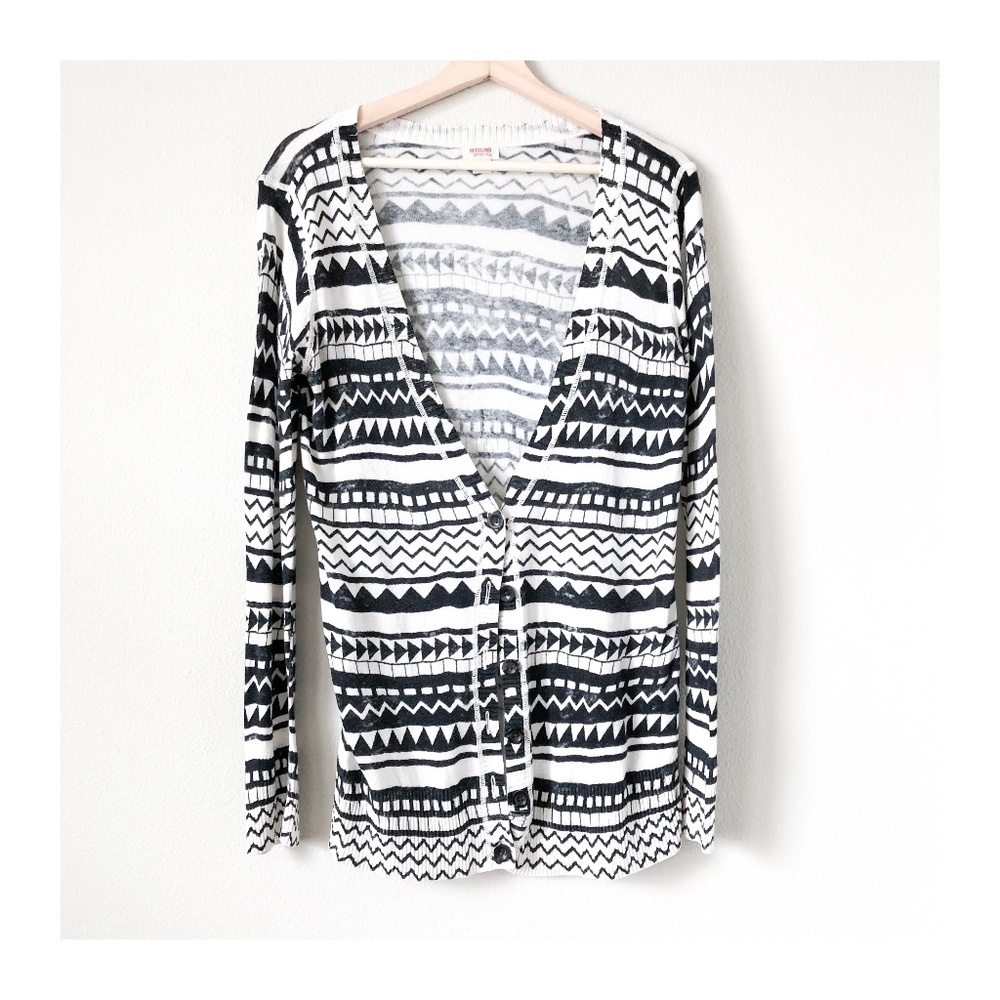 EUC | Mossimo | Black & White Patterned Cardigan